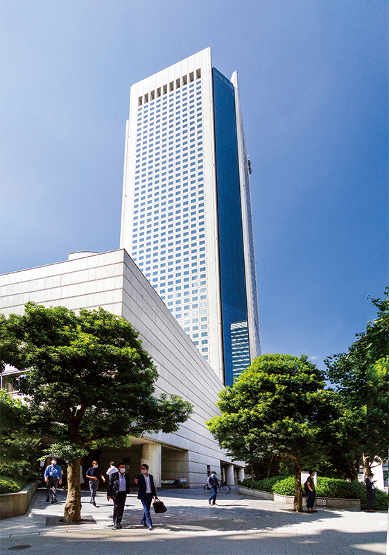 本社：東京オペラシティタワー